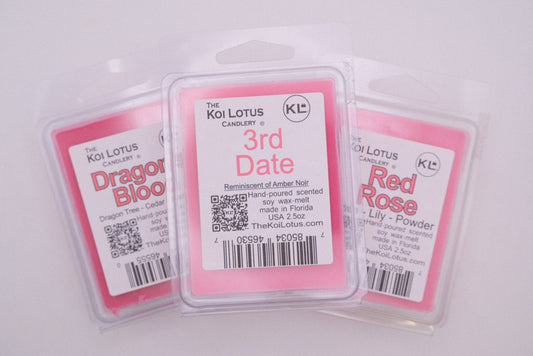 Hand-poured soy wax-melts in 2.5oz clamshell